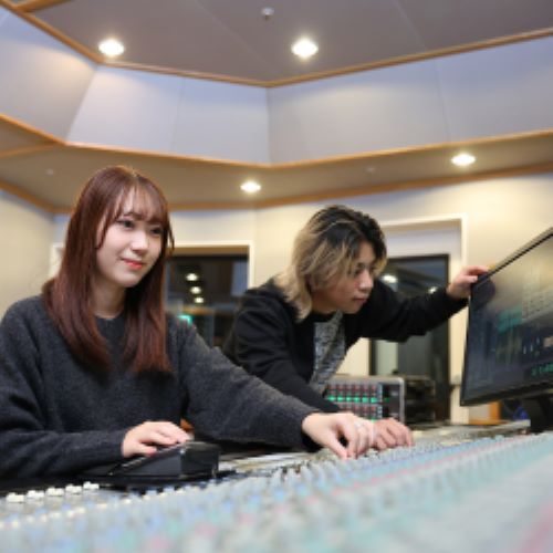 国際音楽・ダンス・エンタテイメント専門学校2