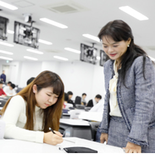 亜細亜大学