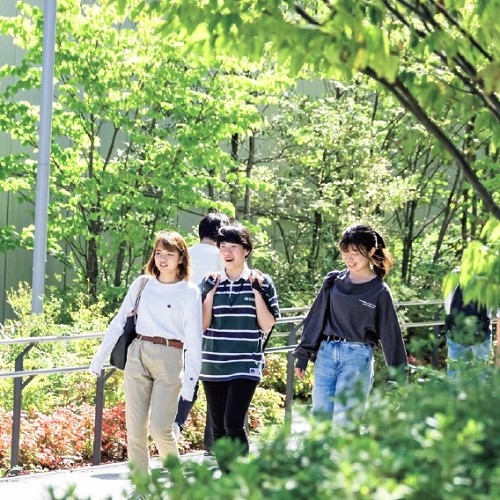 専修大学
