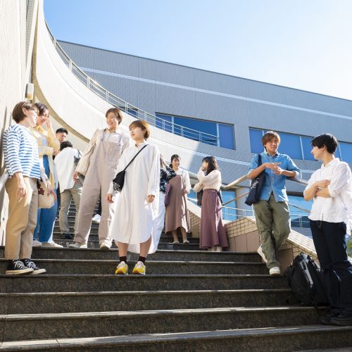 東京情報大学