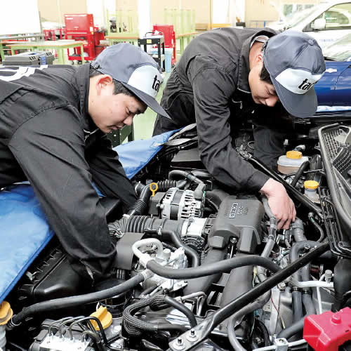 専門学校つくば自動車大学校