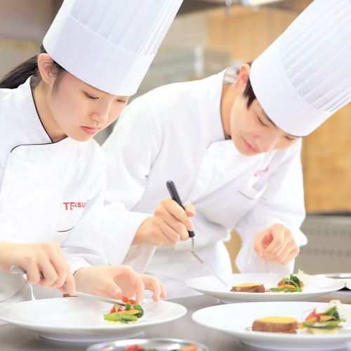 名古屋辻学園調理専門学校