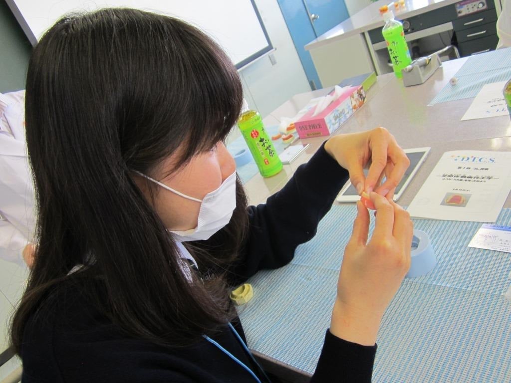 埼玉歯科技工士専門学校