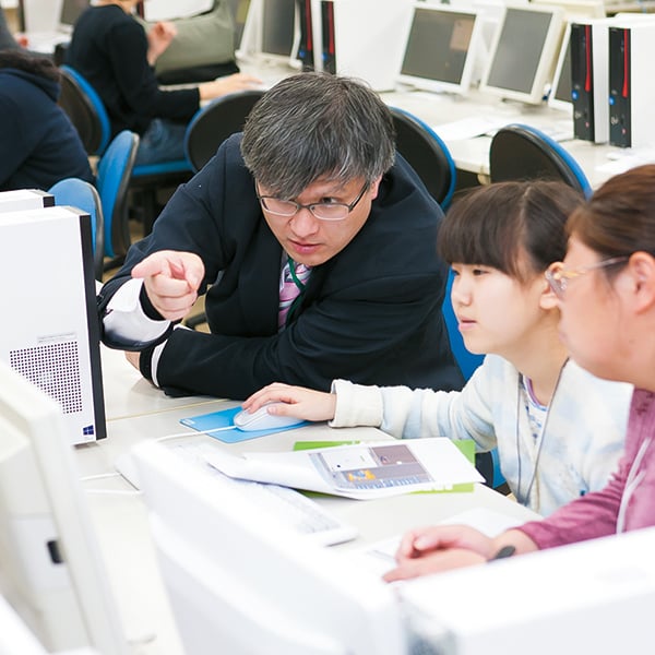 日本電子専門学校
