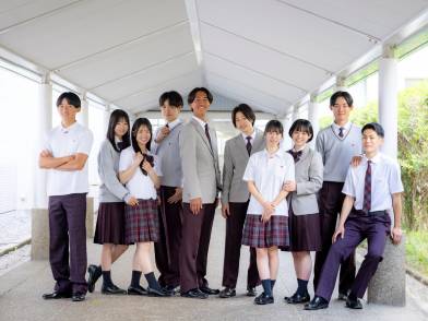 豊川高等学校の制服