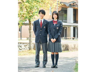 立命館守山高等学校の制服