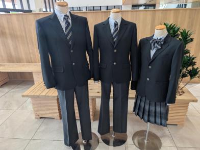 開建高等学校の制服