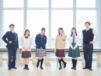 四條畷学園高等学校の制服