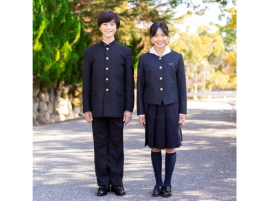 三田学園高等学校の制服