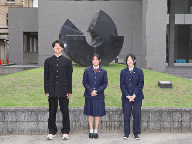 畝傍高等学校の制服