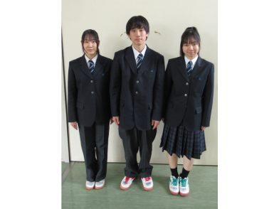 伏木高等学校の制服