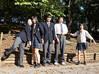 足立東高等学校の制服