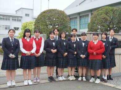 福岡魁誠高等学校の制服