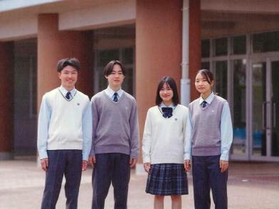 浮羽究真館高等学校の制服