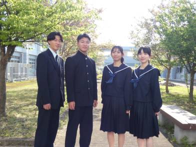 佐賀県立唐津東高等学校の制服