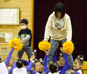 大阪府 梅花中学校・梅花高等学校 チアリーディング部と舞台芸術コース選抜メンバーのみなさん2