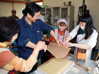 岩手県 遠野緑峰高校 生産技術科 草花研究班のみなさん1