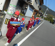 徳島県 阿南市立津乃峰小学校 全児童のみなさん4
