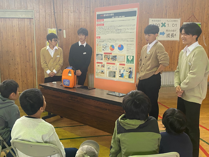 長野県　松本市立丸ノ内中学校　ＡＥＤ班の４人の３年生2