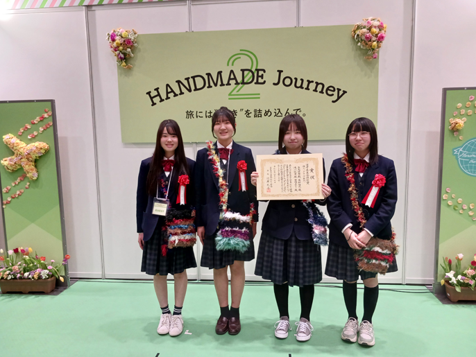 群馬県 桐生工業高校 染織デザイン部のみなさん3