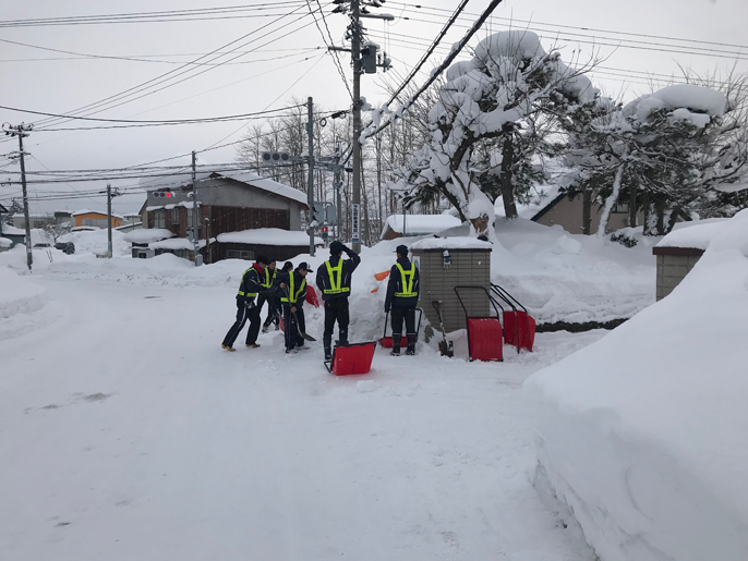 青森県　弘前南高校　野球部、男子・女子バスケットボール部のみなさん1