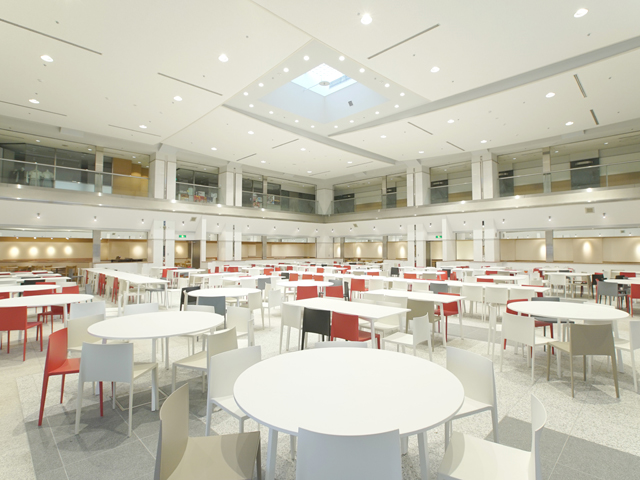 洗足学園音楽大学の学食