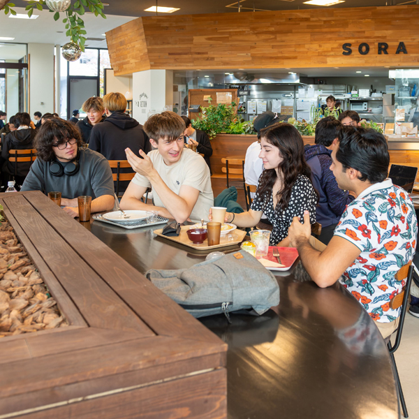 名古屋商科大学の学食