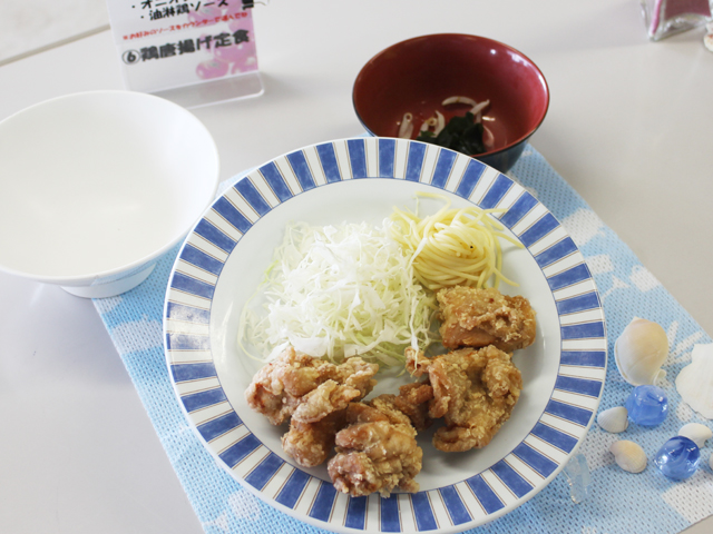 八戸工業大学の学食