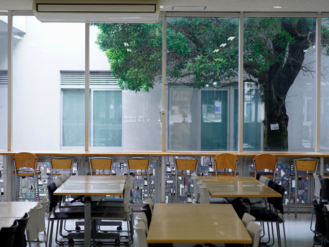 文教大学の学食