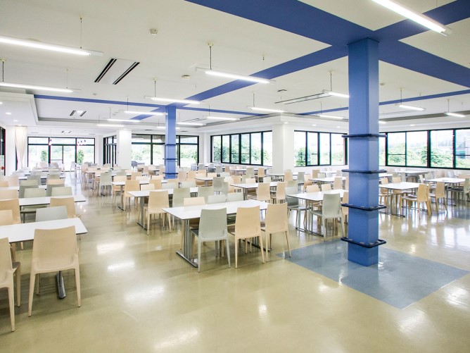 長崎国際大学の学食