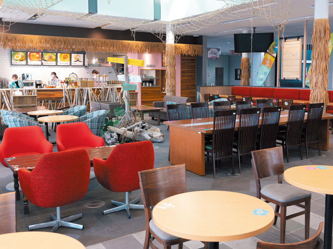 愛知工業大学の学食