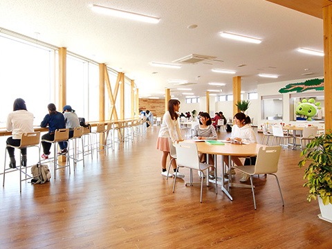 西九州大学の学食