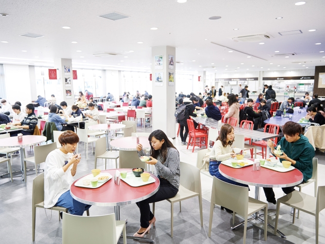 白鴎大学の学食