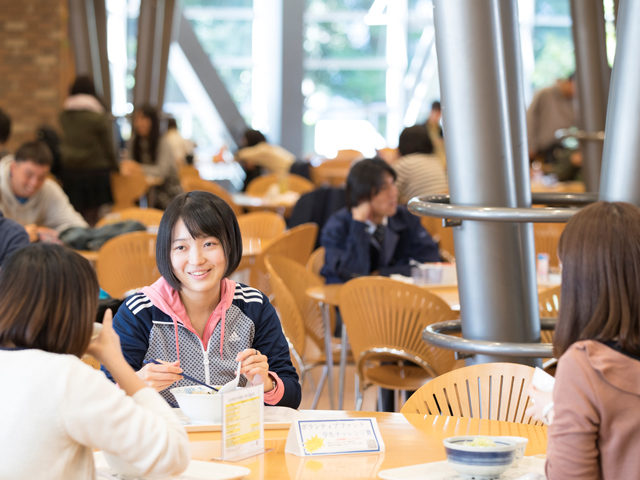 明治学院大学の学食