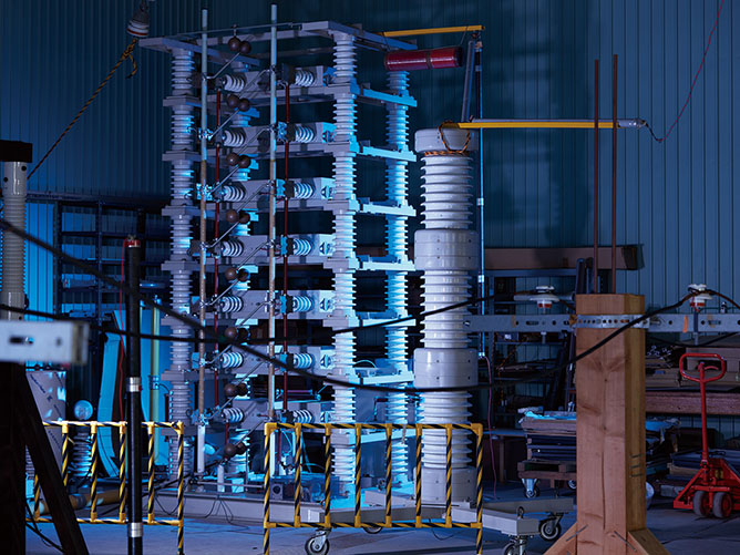 耐雷研究センター