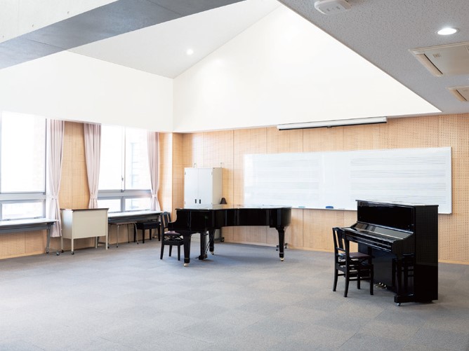 1号館 音楽リズム室