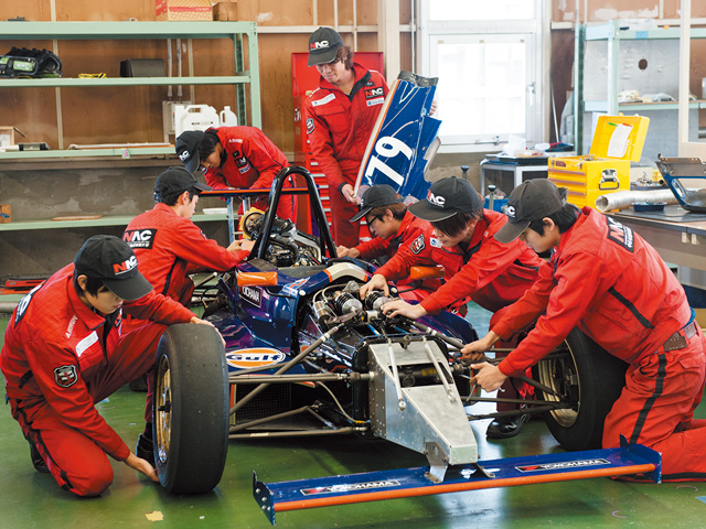 中日本自動車短期大学のcampusgallery