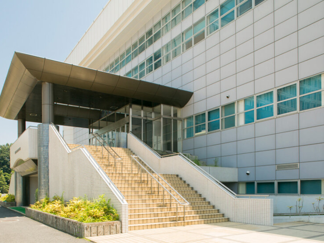 広島工業大学のスポーツ施設