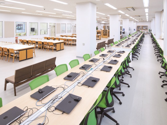 白鴎大学の図書館