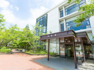 皇學館大学の図書館