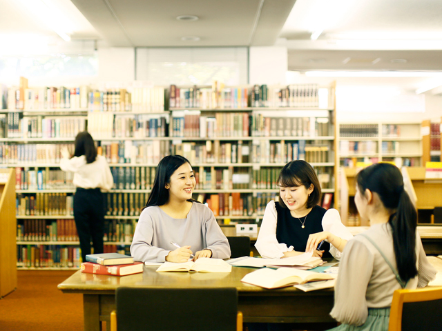 聖心女子大学の図書館