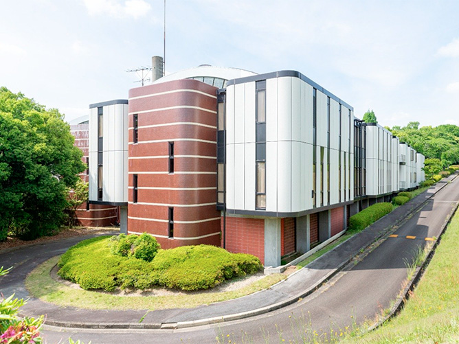 名古屋商科大学の図書館