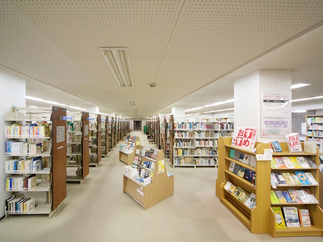 広島工業大学の図書館