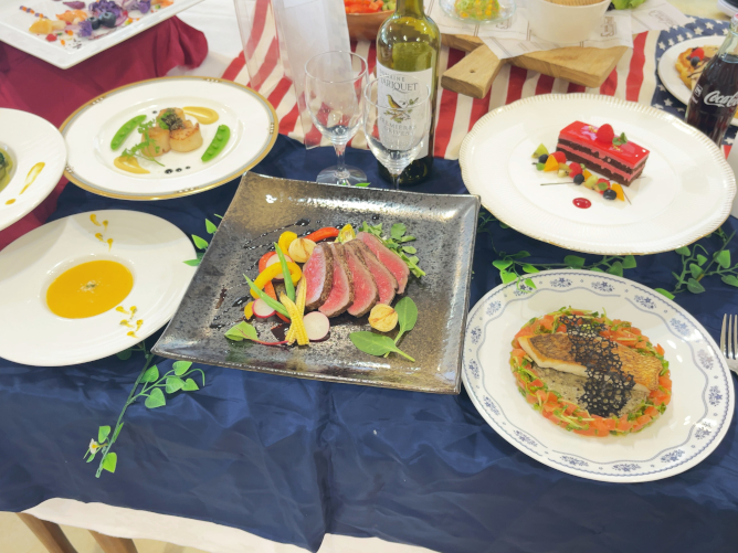 「卒業作品展（2年生）」西洋料理作品