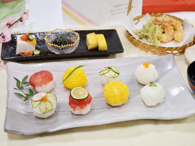 「卒業作品展（2年生）」日本料理作品