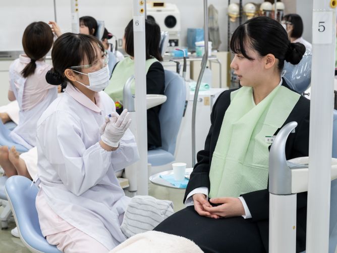 大阪歯科衛生士専門学校（女子のみ）