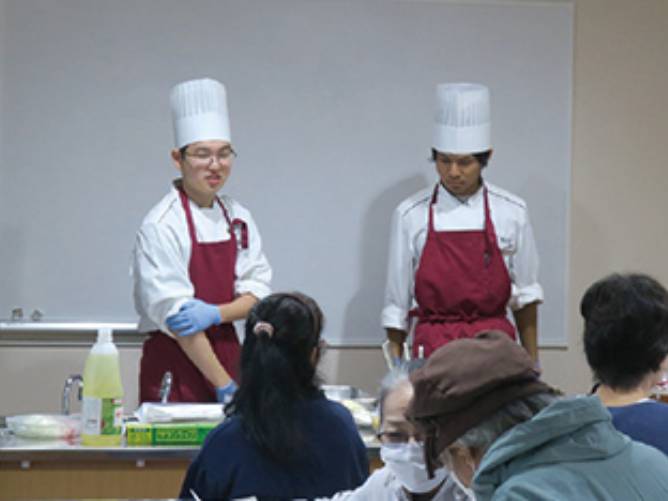 NAFIC祭:フードクリエイティブ学科生による料理教室を開催。