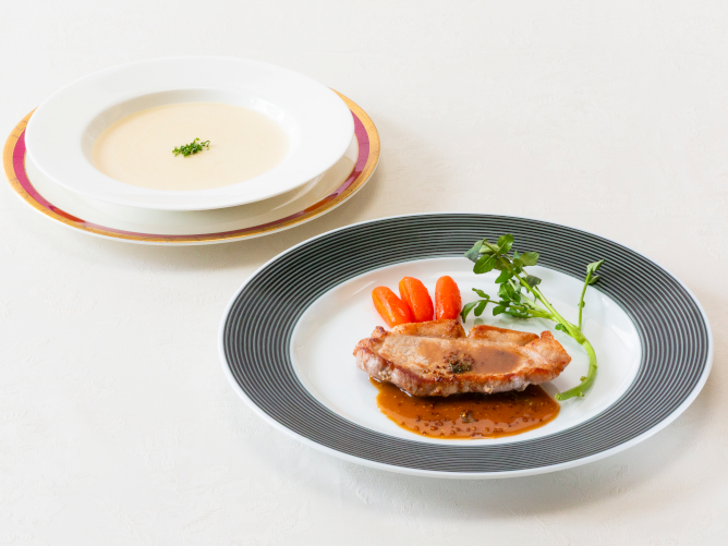 調理技術コンクールの全国大会出場作品（西洋料理部門）