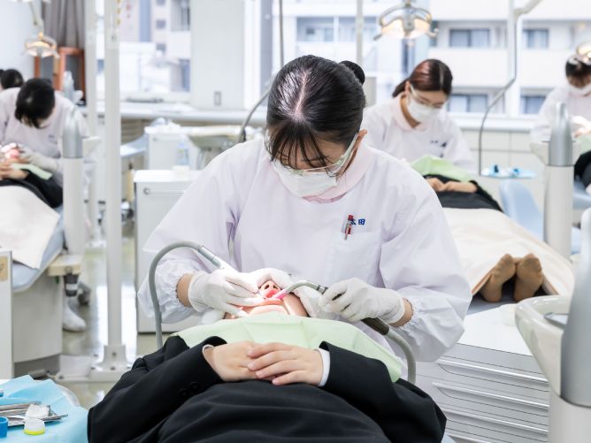 大阪歯科衛生士専門学校（女子のみ）のcampusgallery