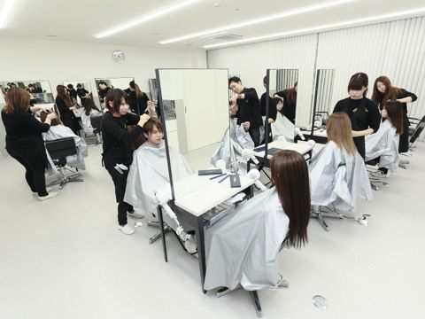 大阪美容専門学校のオープンキャンパス